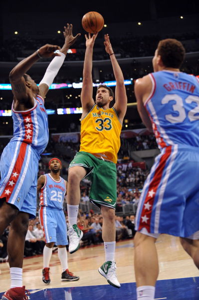 备受争议的 备受争议的